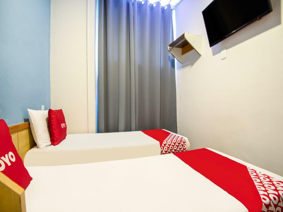 Oyo Girassol Carioca Hotel Рио де Жанейро Екстериор снимка